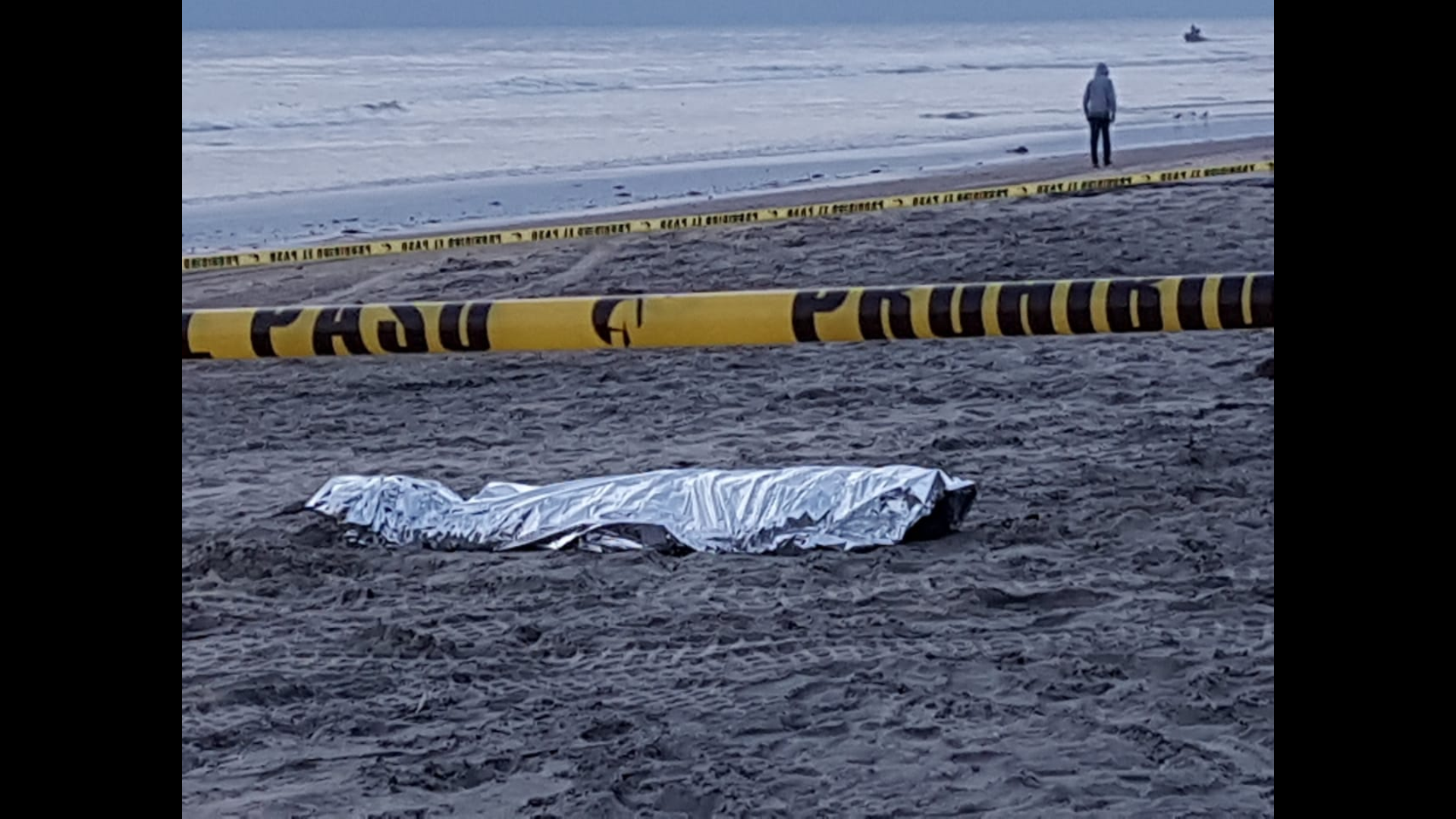 Continúa búsqueda de menor desaparecido en el mar de Rosarito