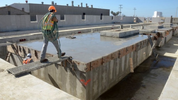 Atoran litigios a desaladora de Rosarito