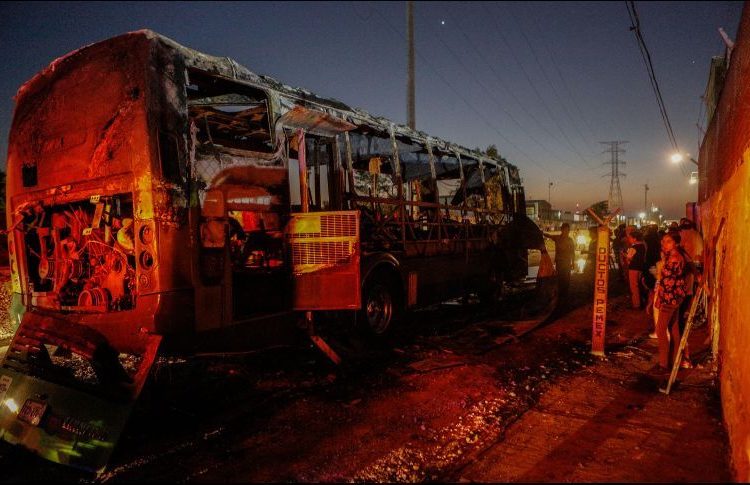 Fallece bebé que quedó atrapado en autobús incendiado en GDL, tras atentado del CJNG contra el ex fiscal