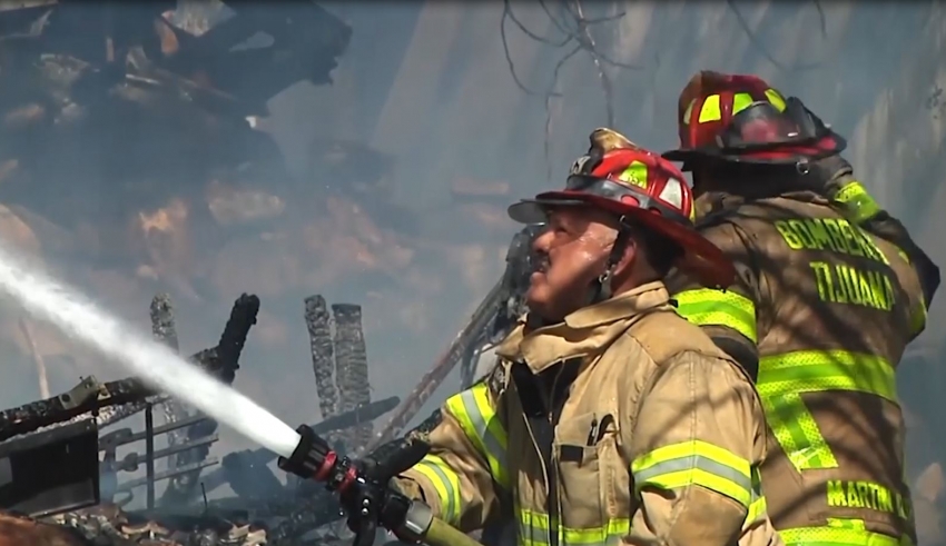 Bomberos Tijuana trabaja de forma suicida