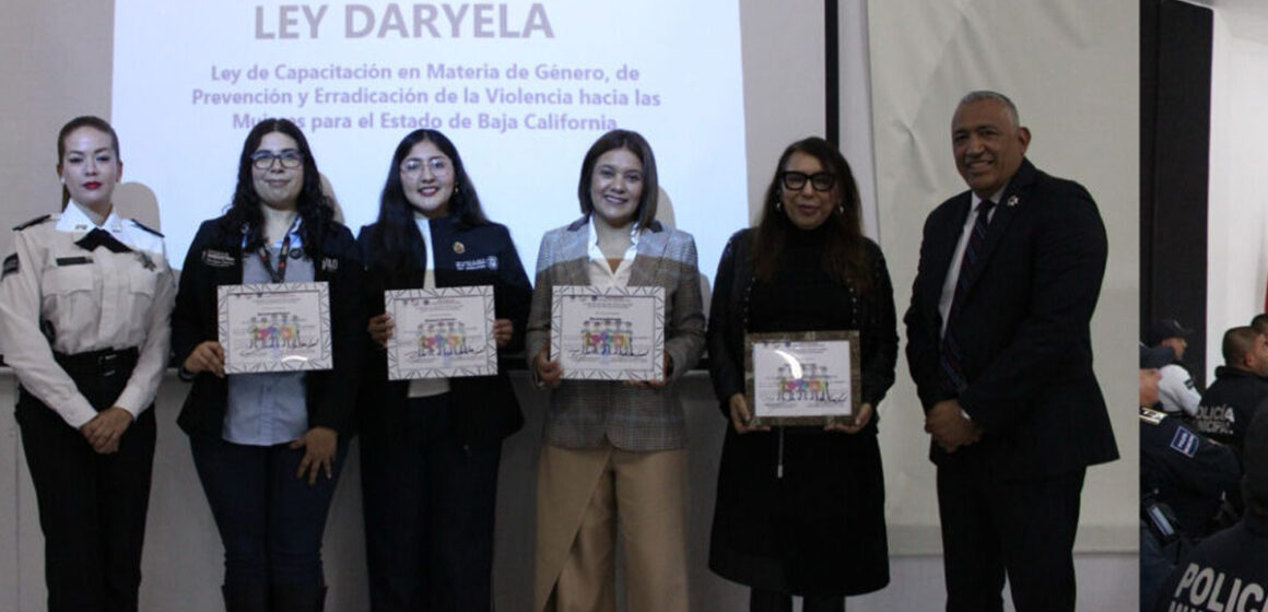 INMUJER BC capacita a policías de Ensenada en Ley Daryela