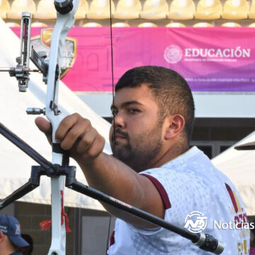 ARQUEROS Mantienen arqueros bajacalifornianos posiciones clave en el arranque del selectivo nacional