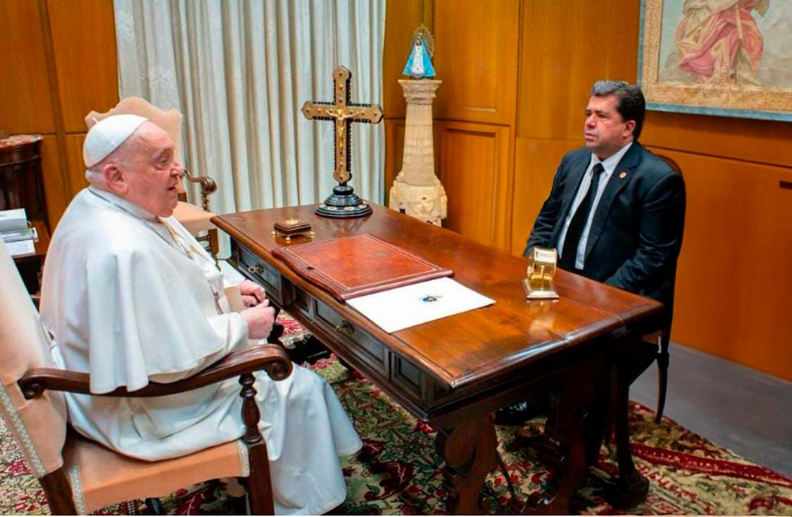 Se reúne el diputado Pedro Haces con el Papa Francisco; conversan sobre migración y derechos humanos