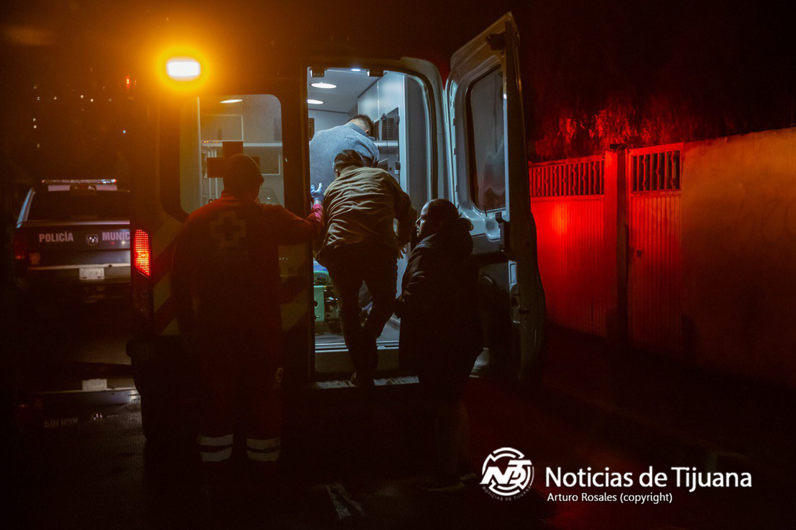 Mujer atenta contra la vida de su pareja tras apuñalarlo en el brazo