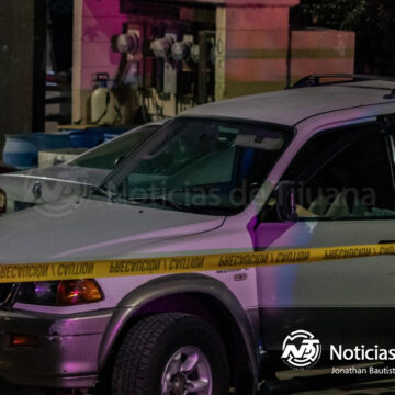 11 Hombre es asesinado a balazos dentro de su camioneta en la colonia Presidentes
