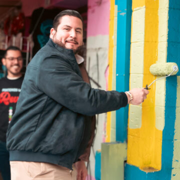 3 Pone en marcha Ismael Burgueño proyecto ‘Pintemos la Revu’