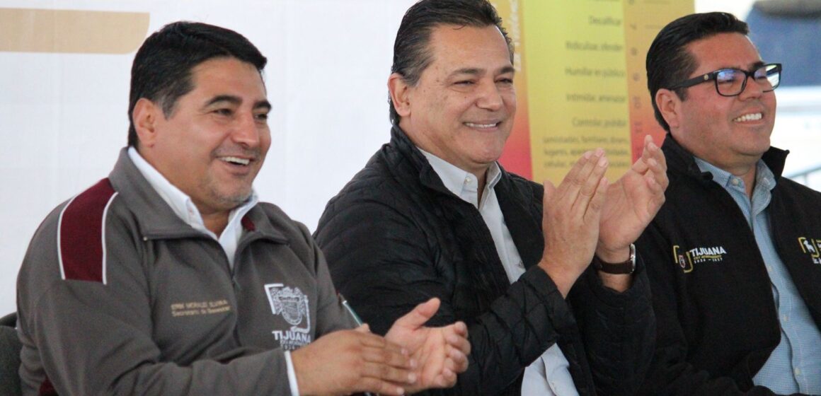 Arturo Aguirre se suma a la Jornada de Bienestar por el Día de la Mujer