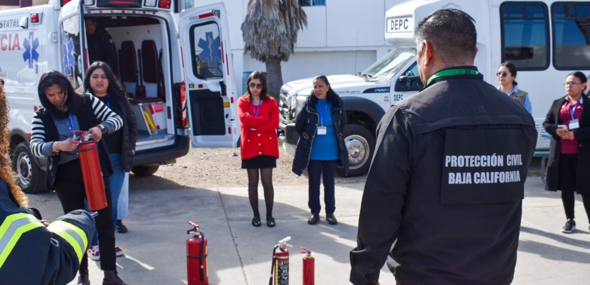 Capacita Protección Civil Estatal a mujeres en el marco del 8M