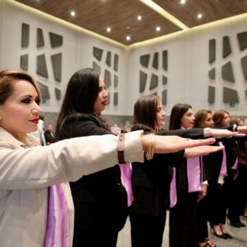 Colegio de abogadas de baja california nombran como miembro honorífico a directora de CEJUM