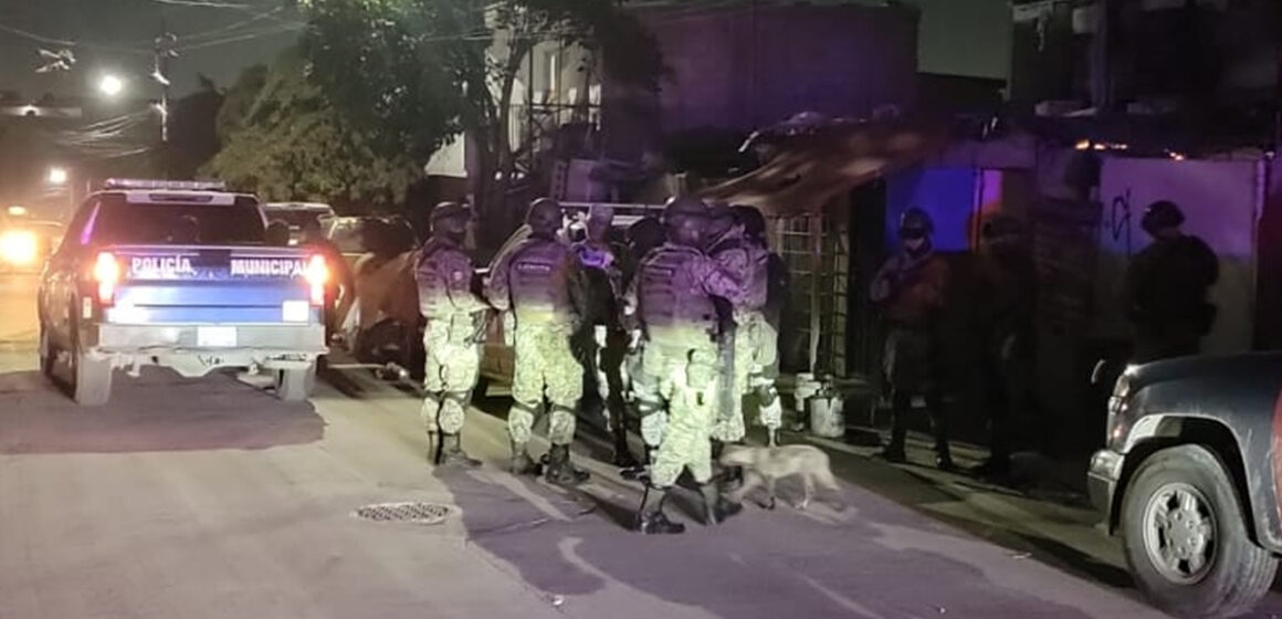 Hombre es baleado en la cabeza dentro de un “picadero” en Valle Verde