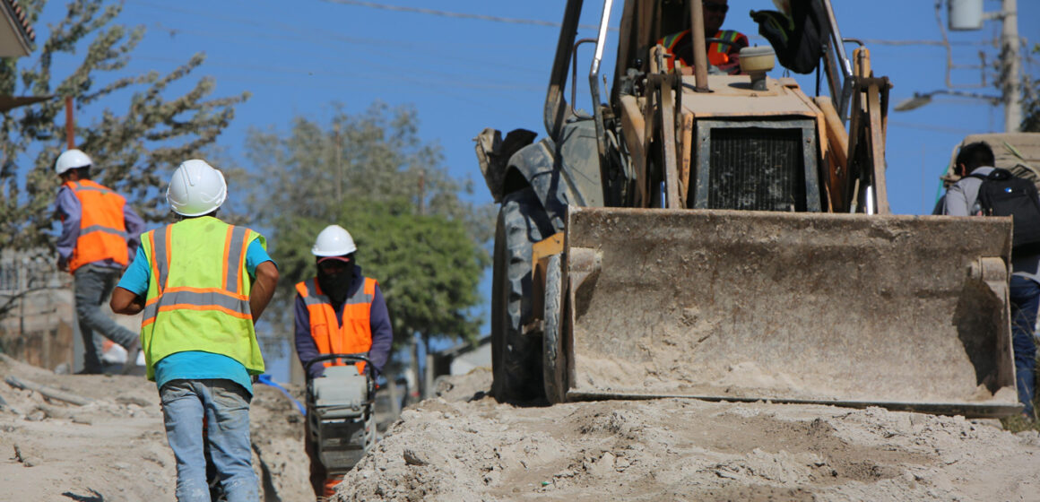 Avanza CESPT en obra de introducción de agua potable en el Ejido Lázaro Cárdenas