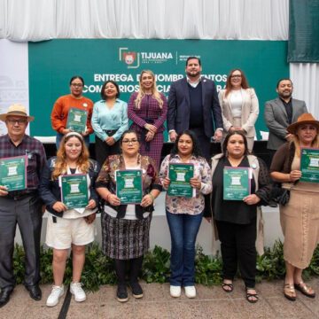 Ismael Burgueño toma protesta a Comisarios Sociales Honorarios de Sindicatura Procuradora