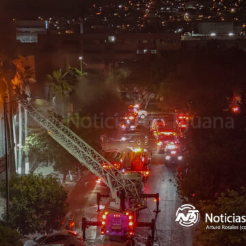 1 Incendio consume centro nocturno en la Zona del Río