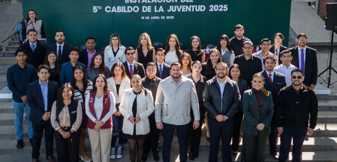 1 Toma protesta presidente Ismael Burgueño a integrantes del 5to Cabildo de la Juventud 2025