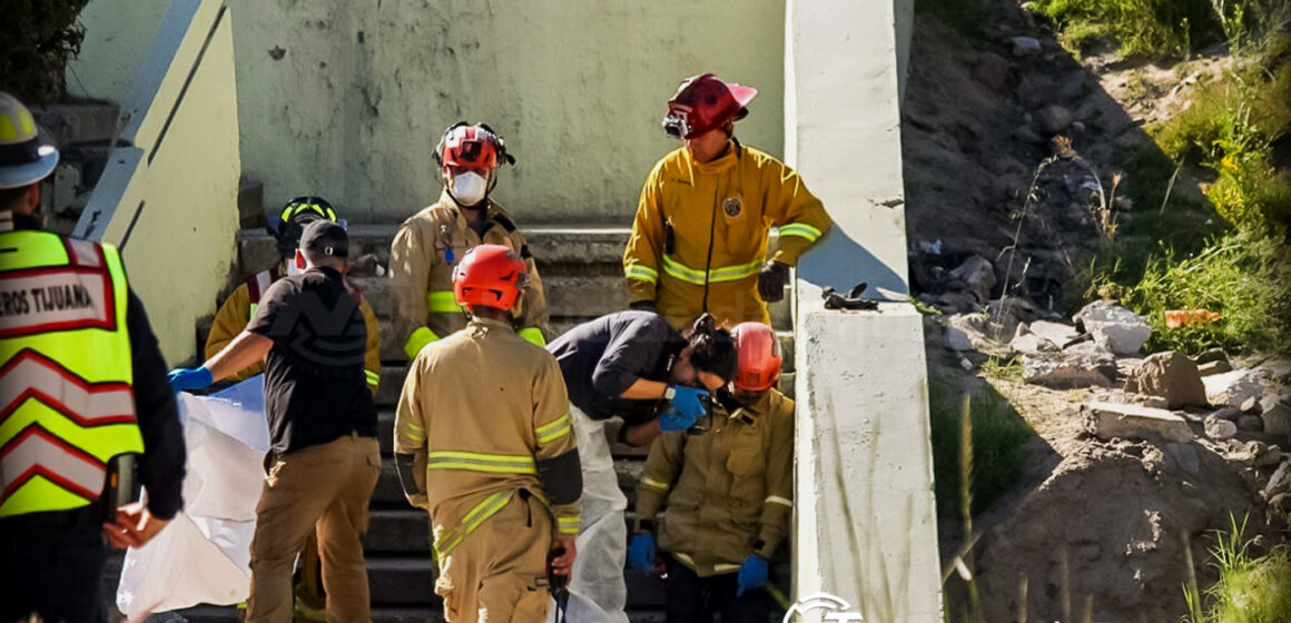 Transeúntes reportaron olores fétidos en puente México