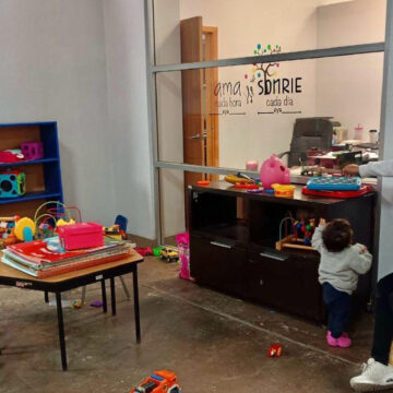 4 Ofrece DIF Tijuana servicios de asesoría legal y trabajo social