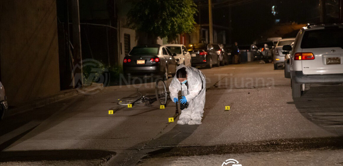 7 Hombre es ejecutado a balazos a bordo de su bicicleta en la colonia Simón Bolívar