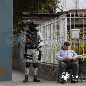 7 Localizan a taxista sin vida en el interior de un cuarto en Zona Centro