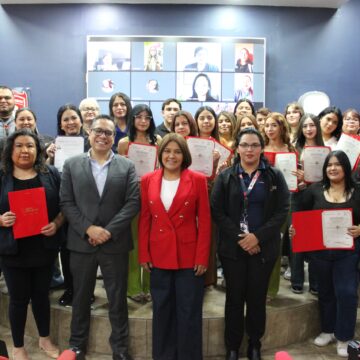 Certifican a Bajacalifornianas para el Trabajo