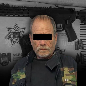 Municipales detienen a señor de la tercera edad con un arma de alto poder