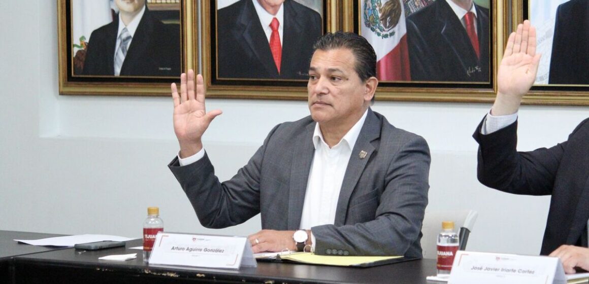 Regidor Arturo Aguirre impulsa mejoras en el alumbrado público de Tijuana