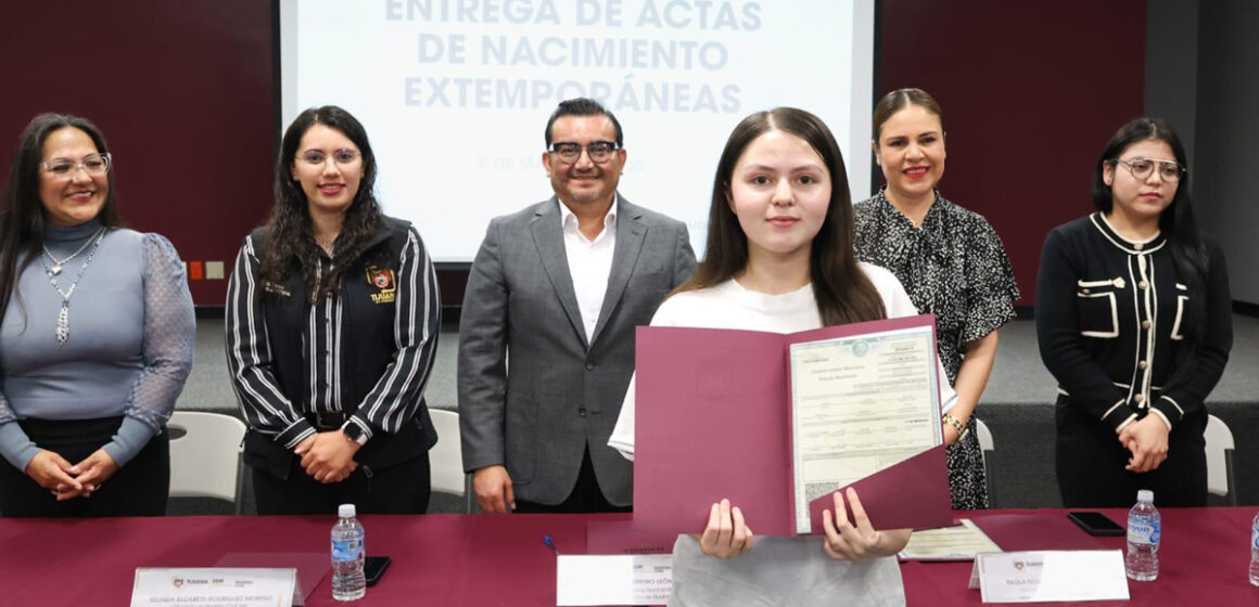 1 Entrega Gobierno Municipal cerca de 200 actas de nacimiento extemporáneas