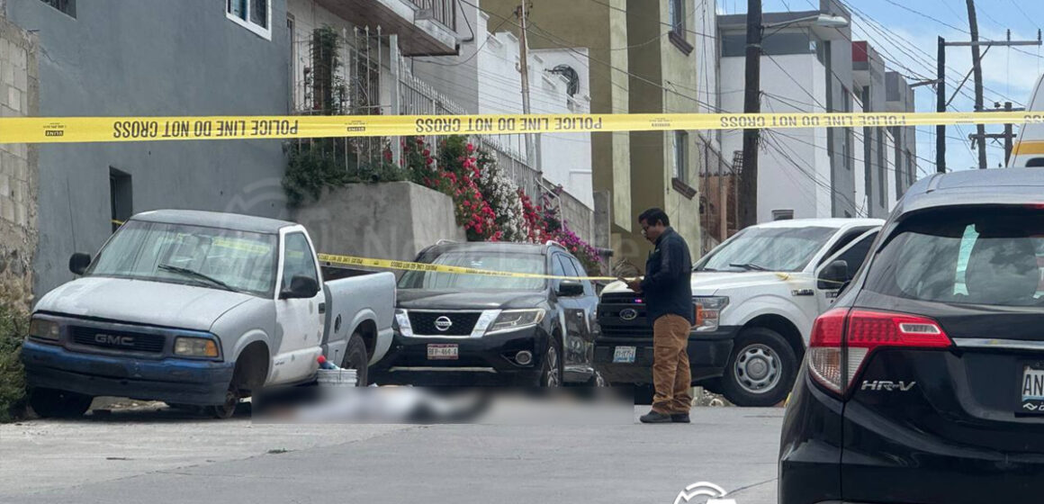 1 Mecánico pierde la vida al ser aplastado por una camioneta