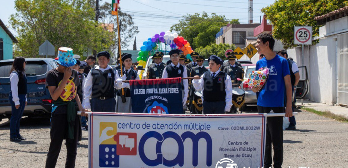 11 CAM de Educación Especial promueve la inclusión con desfile y coronación en la colonia ITR