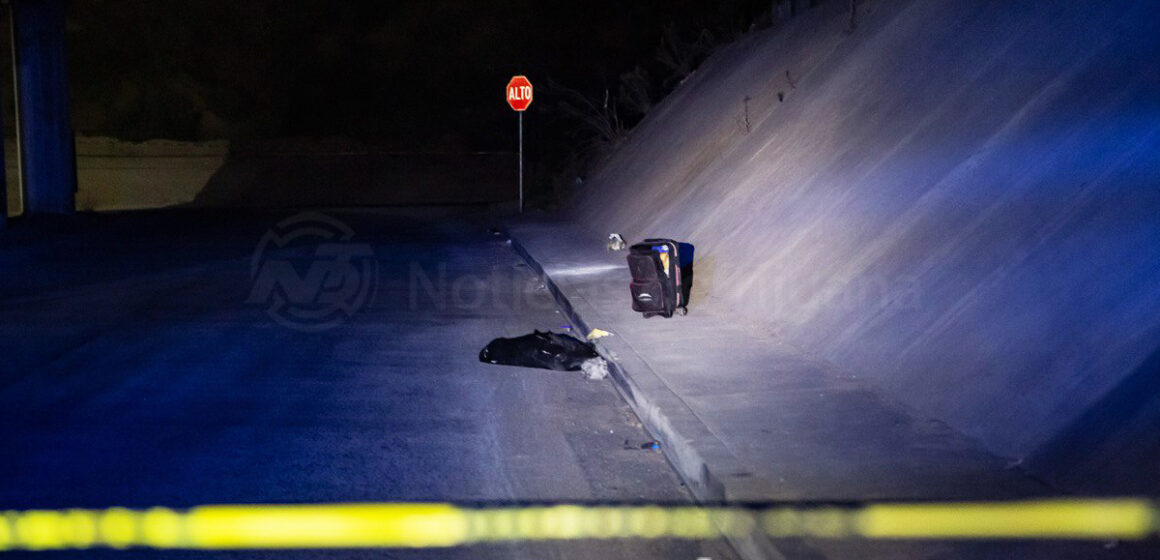 2 Localizan cadáver humano mutilado en una bolsa negra