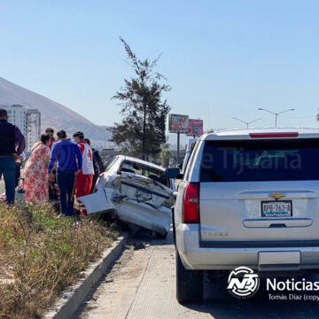 Choque en Vía Rápida manda a un hombre al hospital