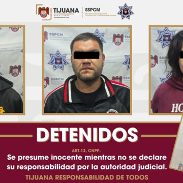 Policía de Tijuana detiene a cuatro y confisca arma