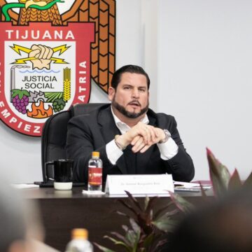 Ismael Burgueño advierte que frenará obras en zonas de riesgo tras deslizamiento en colonia Cacho