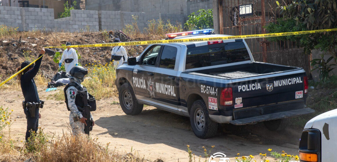 Delincuentes abandonan cuerpo sin vida, amarrado y con una bolsa en la cabeza