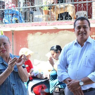 Regidor Arturo Aguirre reafirma compromiso con vecinos de la colonia Morita 2ª Sección