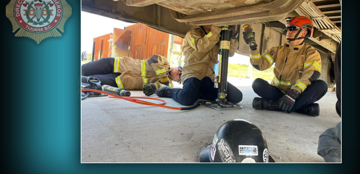 df Participan Bomberos en capacitación sobre estabilización vehicular y apuntalamiento de estructuras en Estados Unidos