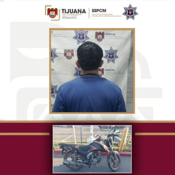 Asegura Policía Municipal de Tijuana a menor que traía motocicleta con reporte de robo
