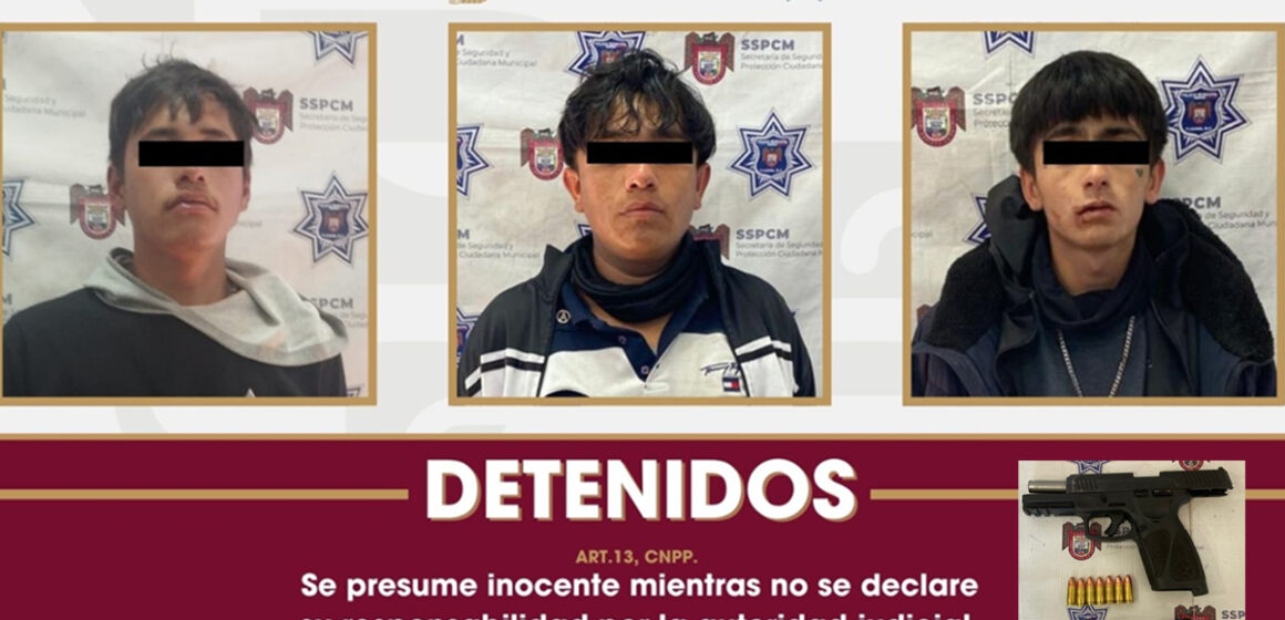 fdgdfJ Asegura Policía Municipal a tres personas armadas tras persecución
