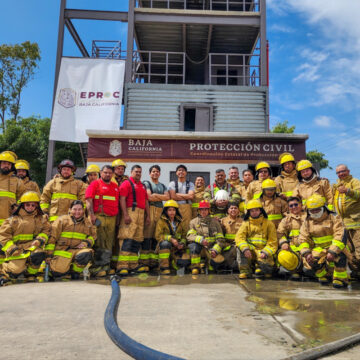 gh Capacita Protección Civil Estatal a personal de Coca-Cola en respuesta a incendios
