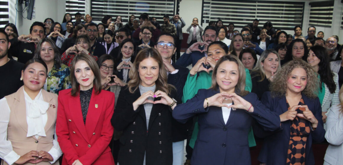 Fortalece el sistema DIF Baja California su programa “Familias de Corazón” a través de un simposio