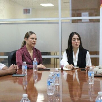 Regidor Arturo Aguirre recorre SDIF Tijuana y reconoce su gran labor solidaria