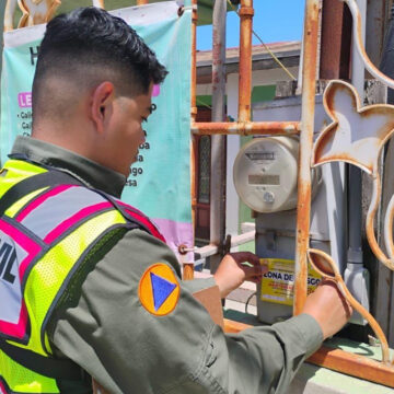 Notifica Ayuntamiento de Tijuana a 19 viviendas de la colonia Sánchez Taboada por inestabilidad de talud
