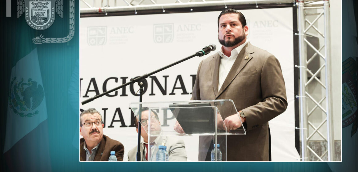 Alcalde atestigua creación de Asociación Nacional de Egresados de CONALEP A.C.