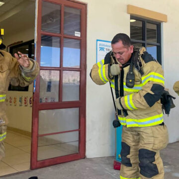 1 Capacita Protección Civil Estatal a personal de Bomberos de San Felipe