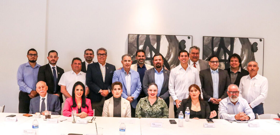 Alcalde Román Cota presenta proyectos estratégicos al Consejo Empresarial de Tecate