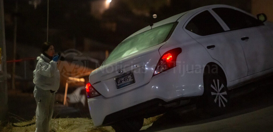 Localizan a hombre sin vida en al interior de su vehículo