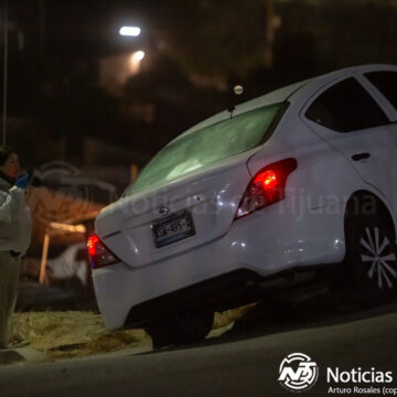 1 Localizan a hombre sin vida en al interior de su vehículo