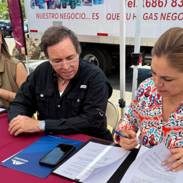 Firma DIF Tijuana convenio de colaboración con distribuidora Rembao