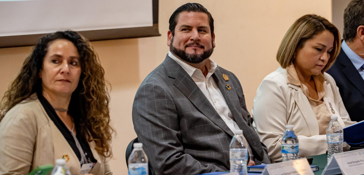 12 Participa Ismael Burgueño en los “Diálogos Multiactor Zona Norte”