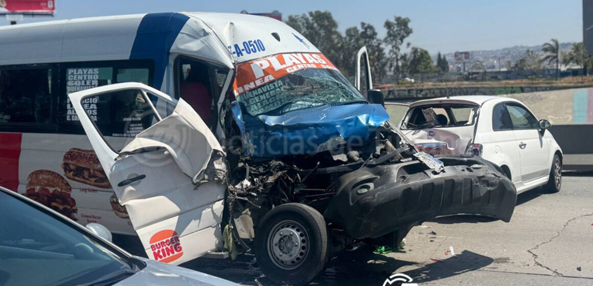 Conductor de “Challenger” provoca accidente múltiple en Vía Rápida Alamar