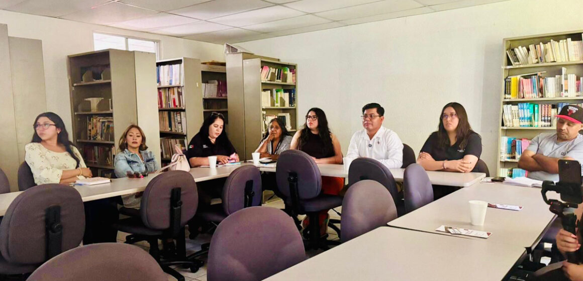 Gobierno de Tecate mejora atención ciudadana con capacitación en “TKTIENDE”